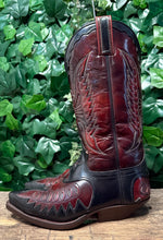Afbeelding in Gallery-weergave laden, geweldig mooie vintage boots van Sendra maat 37