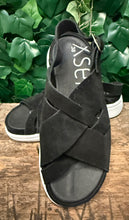 Afbeelding in Gallery-weergave laden, Nieuwe sandalen van Xsensible maat 38 (wijdte G/ H)