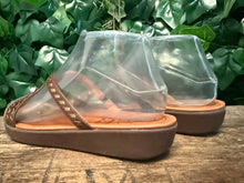 Afbeelding in Gallery-weergave laden, Nieuwe mooie leren slippers van Fitflop maat 37