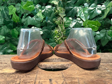 Afbeelding in Gallery-weergave laden, Nieuwe mooie leren slippers van Fitflop maat 37
