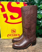 Afbeelding in Gallery-weergave laden, Nieuwe prachtige hoge vintage laarzen van sendra maat 37