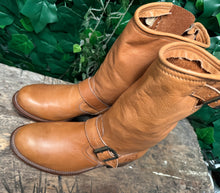 Afbeelding in Gallery-weergave laden, gewoon Nieuwe mooie biker boots van Sendra maat 38