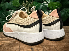 Afbeelding in Gallery-weergave laden, mooie Nieuwe sneakers van Wolky maat 38