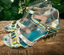 Afbeelding in Gallery-weergave laden, bijna Nieuwe sandalen van Laura Vita maat 40