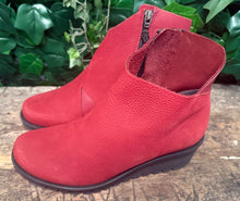 Afbeelding in Gallery-weergave laden, prachtige Nieuwe laarsjes van Loints of Holland maat 39