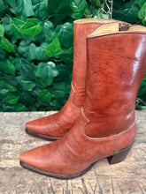 Afbeelding in Gallery-weergave laden, Nieuwe prachtige laarzen van sendra maat 37