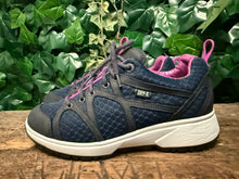Afbeelding in Gallery-weergave laden, bijna Nieuwe sneakers van Xsensible maat 38 (wijdte H)
