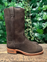 Afbeelding in Gallery-weergave laden, geweldig mooie suede vintage laarzen van Sendra maat 38