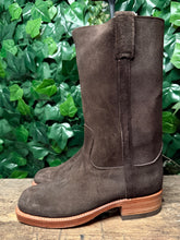 Afbeelding in Gallery-weergave laden, geweldig mooie suede vintage laarzen van Sendra maat 38