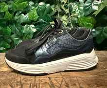 Afbeelding in Gallery-weergave laden, zo goed als nieuw sneakers van xsensible maat 38