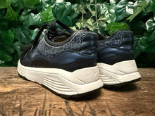Afbeelding in Gallery-weergave laden, zo goed als nieuw sneakers van xsensible maat 38