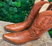 Afbeelding in Gallery-weergave laden, gewoon Nieuwe mooie laarzen van Sendra maat 42