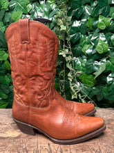 Afbeelding in Gallery-weergave laden, gewoon Nieuwe mooie laarzen van Sendra maat 42