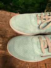 Afbeelding in Gallery-weergave laden, Nieuwe sneakers van Solidus maat 40. (wijdte K)