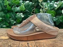Afbeelding in Gallery-weergave laden, bijna Nieuwe slippers van Fitflop maat 42