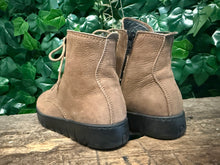 Afbeelding in Gallery-weergave laden, zo goed als nieuw boots van Wolky maat 39
