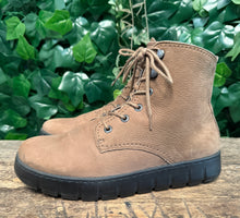 Afbeelding in Gallery-weergave laden, zo goed als nieuw boots van Wolky maat 39