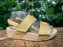 Afbeelding in Gallery-weergave laden, Bijna Nieuwe verstelbare sandalen van Fitflop maat 37
