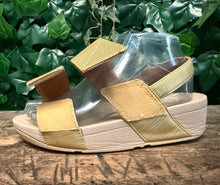 Afbeelding in Gallery-weergave laden, Bijna Nieuwe verstelbare sandalen van Fitflop maat 37