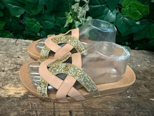 Afbeelding in Gallery-weergave laden, bijna Nieuwe slippers van Fitflop maat 42