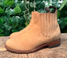 Afbeelding in Gallery-weergave laden, bijna Nieuwe mooie laarzen van Sendra maat 39