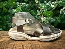 Afbeelding in Gallery-weergave laden, bijna nieuw sandalen van Xsensible maat 40 (wijdte G)