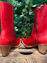 Afbeelding in Gallery-weergave laden, geweldig mooie vintage laarzen van Sendra maat 40