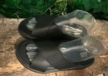 Afbeelding in Gallery-weergave laden, Nieuwe mooie slippers van Fitflop maat 38