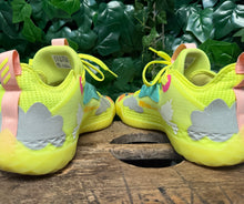 Afbeelding in Gallery-weergave laden, Bijna Nieuwe Adidas Harden vol.5 sneakers maat 42,5