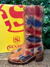 Afbeelding in Gallery-weergave laden, prachtige python leren blokhak laars van Sendra maat 37