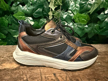 Afbeelding in Gallery-weergave laden, bijna Nieuwe sneakers van Xsensible maat 37 (wijdte G)