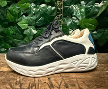 Afbeelding in Gallery-weergave laden, bijna Nieuwe sneakers van Wolky maat 38
