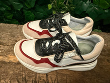 Afbeelding in Gallery-weergave laden, zo goed als nieuw sneakers van Xsensible maat 38 (wijdte HX)