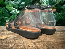 Afbeelding in Gallery-weergave laden, zo goed als nieuw prachtige sandalen van Fitflop maat 38