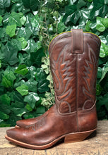 Afbeelding in Gallery-weergave laden, prachtige vintage laarzen van Sendra maat 41 (maat 7,5)