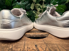 Afbeelding in Gallery-weergave laden, bijna Nieuwe sneakers van Fitflop maat 39