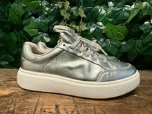 Afbeelding in Gallery-weergave laden, bijna Nieuwe sneakers van Fitflop maat 39