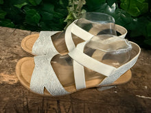 Afbeelding in Gallery-weergave laden, Nieuwe sandalen van Rieker maat 42