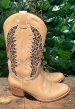 Afbeelding in Gallery-weergave laden, supergave volledig leren laarzen van Sendra maat 40