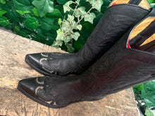 Afbeelding in Gallery-weergave laden, bijna Nieuwe prachtige laarzen van sendra maat 37