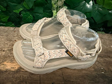 Afbeelding in Gallery-weergave laden, gewoon Nieuwe sandalen van Teva maat 38