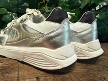 Afbeelding in Gallery-weergave laden, zo goed als nieuw sneakers van Xsensible maat 42 (wijdte G)