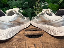Afbeelding in Gallery-weergave laden, zo goed als nieuw sneakers van Xsensible maat 42 (wijdte G)