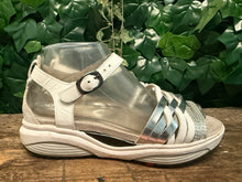 Afbeelding in Gallery-weergave laden, zo goed als nieuw sandalen van Xsensible maat 37 (wijdte H)