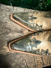 Afbeelding in Gallery-weergave laden, prachtige aparte muil van Sendra maat 40