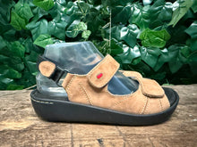 Afbeelding in Gallery-weergave laden, zo goed als nieuw sandalen van Wolky maat 37