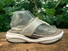 Afbeelding in Gallery-weergave laden, Bijna Nieuwe slippers van Xsensible maat 39 (wijdte G)