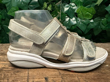 Afbeelding in Gallery-weergave laden, bijna Nieuwe sandalen van xsensible maat 37