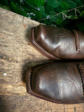 Afbeelding in Gallery-weergave laden, zo goed als nieuw stoere laarzen van sendra maat 40