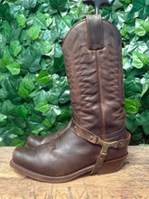 Afbeelding in Gallery-weergave laden, zo goed als nieuw stoere laarzen van sendra maat 40